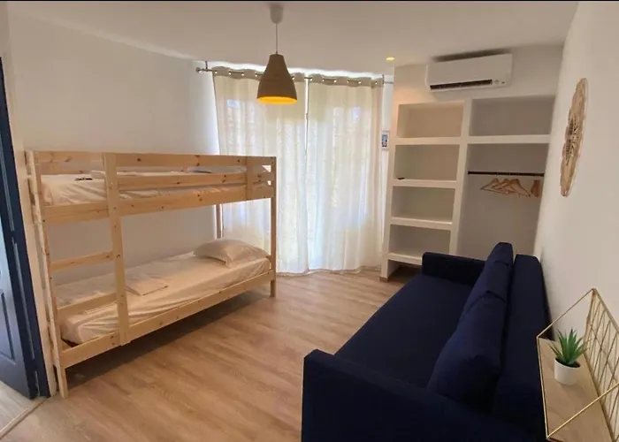 Aronas-hebergements Climatises Rive Droite Plein Centre 3*