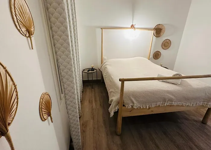 Апарт-отель Aronas-hebergements Climatises Rive Droite Plein Centre Ле-Гро-дю-Руа