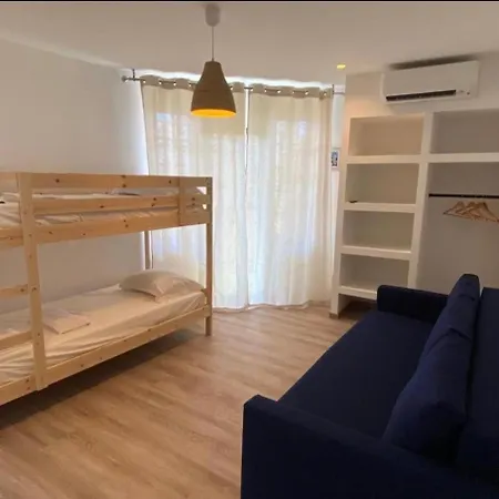 Aronas-hebergements Climatises Rive Droite Plein Centre 3*