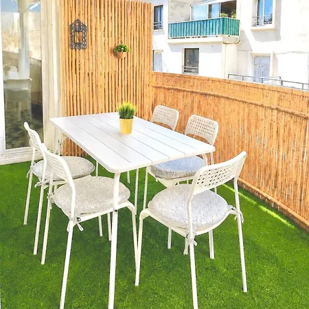 Aronas-hebergements Climatises Rive Droite Plein Centre 아파트호텔 3*